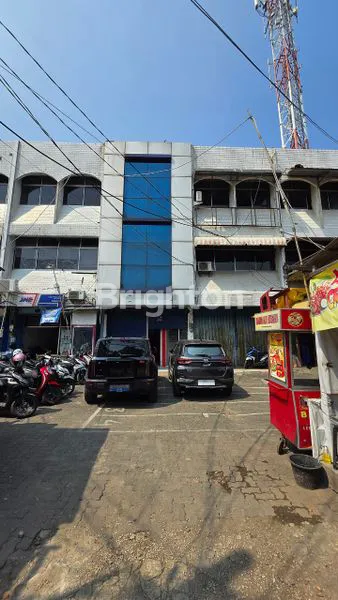 RUKO 3 LANTAI + ROOFTOP DI JALAN RAYA CIPINANG — LOKASI PREMIUM, SELALU LAKU DISEWAKAN