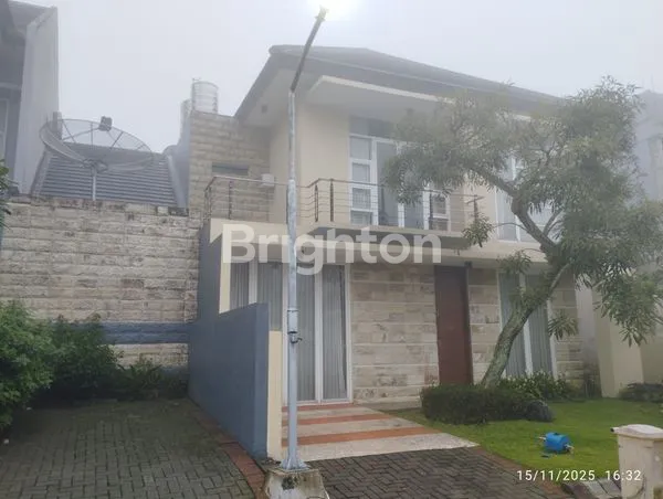 image RUMAH 2 LANTAI DI APPLE RESIDEN KOTA BATU (2)