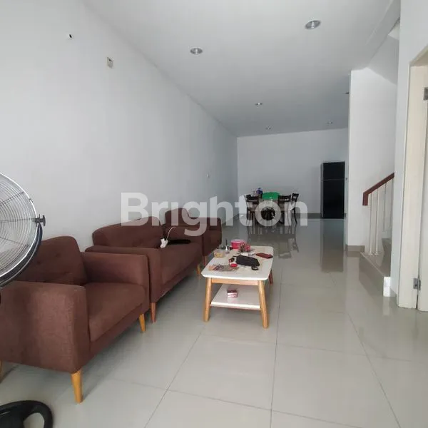 image RUMAH CANTIK SIAP HUNI DI BSD CITY (2)