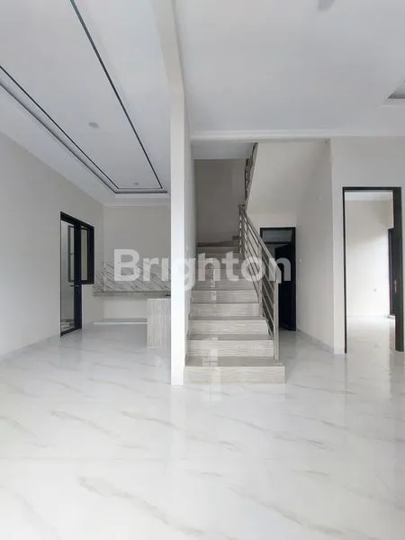 image RUMAH BARU 2 LANTAI BARUK - RAYA MERR RUNGKUT, SURABAYA TIMUR. DEKAT PERUMAHAN NIRWANA - PANDUGO - MEDOKAN ASRI - PENJARINGAN ASRI - RUNGKUT ASRI - RUNGKUT MADYA, DLL. (4)