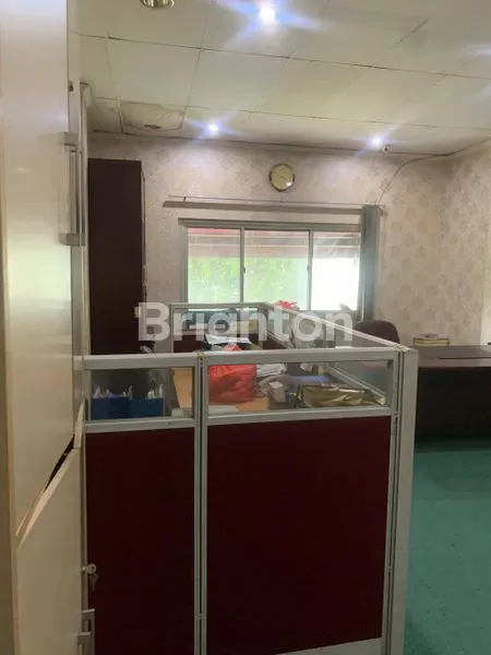 image RUANG USAHA SIAP PAKAI – BEKAS KANTOR, TINGGAL MASUK! (5)