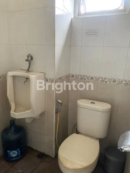 image RUANG USAHA SIAP PAKAI – BEKAS KANTOR, TINGGAL MASUK! (4)