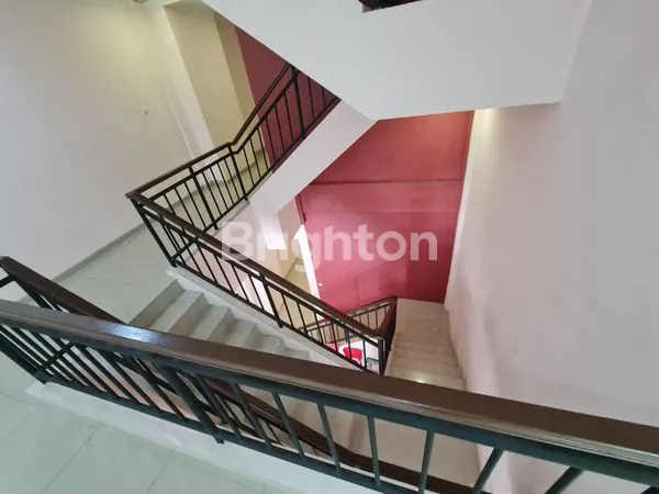 image RUKO GANDENG 3 LANTAI GADING SERPONG SIAP PAKAI (8)