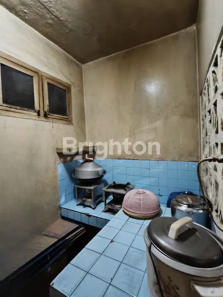 image RUMAH TUA STRATEGIS DI TANAH SEREAL. PERLU RENOV. BANGUNAN 1,5 LANTAI (6)