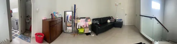 image RUMAH STRATEGIS PLAFON TINGGI LOKASI STRATEGIS DI JALAN SUTOREJO TIMUR DEKAT MERR (2)