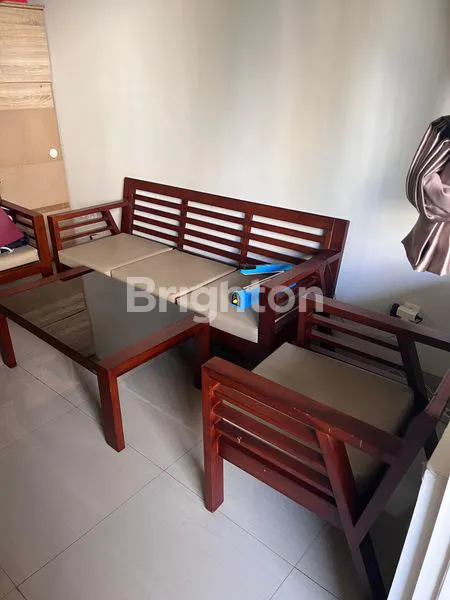 image RUMAH STRATEGIS PLAFON TINGGI LOKASI STRATEGIS DI JALAN SUTOREJO TIMUR DEKAT MERR (4)