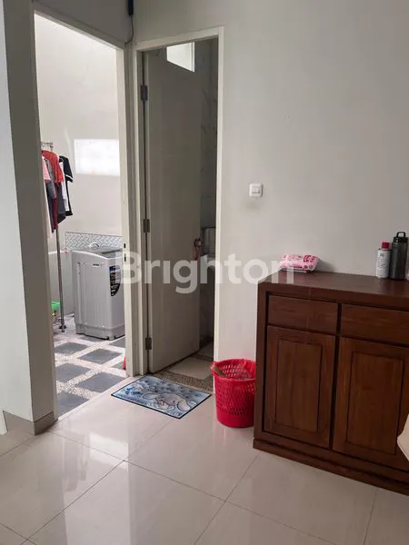 image RUMAH STRATEGIS PLAFON TINGGI LOKASI STRATEGIS DI JALAN SUTOREJO TIMUR DEKAT MERR (6)