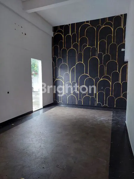 image BANGUNAN HOOK LUAS 600M² DI JL KARTINI (6)