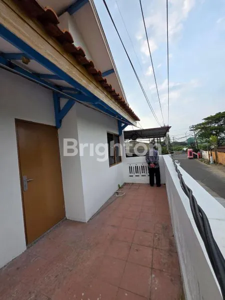 image RUMAH DIJUAL 2 LANTAI DI LOKASI STRATEGIS DI KOTA SEMARANG (8)