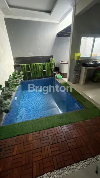 image RUMAH 2 LANTAI DNGN KOLAM RENANG DI KESIMAN (1)