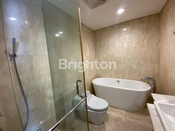 image APARTEMEN ESSENCE DHARMAWANGSA 3BR JAKSEL (7)