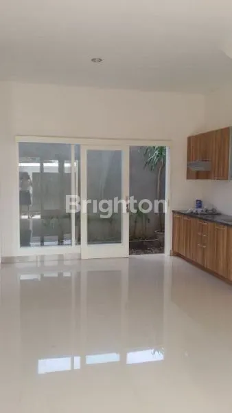 image RUMAH 2 LANTAI SEMI FURNISHED — DE BAMBOO RESIDENCE (3)