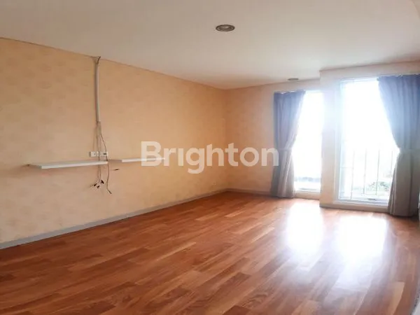 image RUMAH 2 LANTAI SEMI FURNISHED — DE BAMBOO RESIDENCE (6)