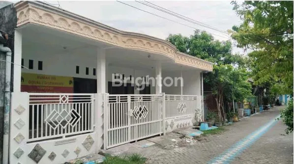 image RUMAH TERAWAT SIAP HUNI DI PERUMAHAN AL LEBAR 10, SUGIWARAS, CANDI, SIDOARJO (2)