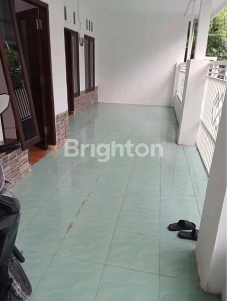 image RUMAH TERAWAT SIAP HUNI DI PERUMAHAN AL LEBAR 10, SUGIWARAS, CANDI, SIDOARJO (4)