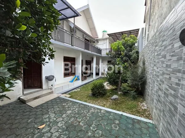 image RUMAH MEWAH SIAP HUNI SRONDOL SEMARANG (3)