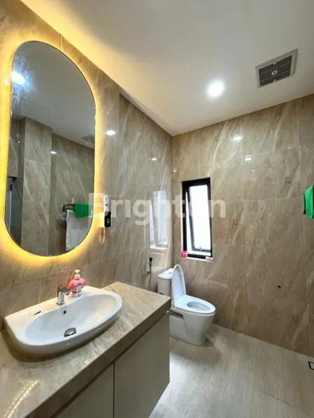 image TURUN HARGA DIJUAL CEPAT KOMPLEK BEBAS BANJIR VILLA MEWAH SIAP HUNI FULL PERABOT & BANGUNAN BARU KOMPLEK MALIBU MEDAN POLONIA (5)