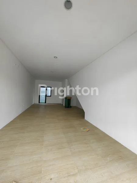 image RUKO INDENT BARU 3 LT DENGAN TANGGA TERPISAH DI LIPPO KARAWACI BARAT TANGERANG (2)