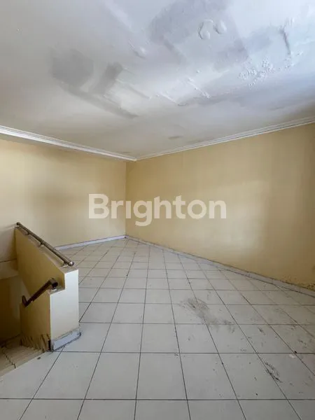 image RUKO 3 LANTAI SIAP PAKAI,BANGUNAN TERAWAT TERLETAK DIKAWASAN BISNIS BERKEMBANG JL.GUNUNG AGUNG DENPASAR BARAT (5)