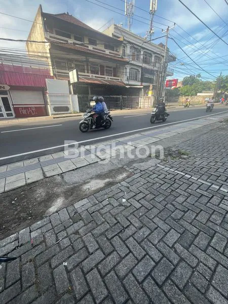 image RUKO 3 LANTAI SIAP PAKAI,BANGUNAN TERAWAT TERLETAK DIKAWASAN BISNIS BERKEMBANG JL.GUNUNG AGUNG DENPASAR BARAT (8)