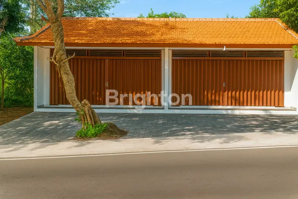 image TOKO DI JALAN ULUWATU –JIMBARAN LOKASI STRATEGIS DEKAT AREA WISATA! (1)