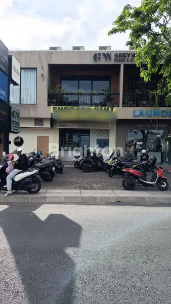 image 2 RUKO EKSKLUSIF BERAWA CANGGU 74M² (2)