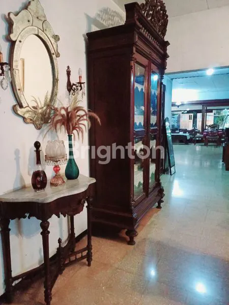 image RUMAH SAYAP DAGO  2 LANTAI VIEW BANDUNG LOKASI STRATEGIS MENGUNTUNGKAN COCOK UNTUK CAFE, GUEST HOUSE, HUNIAN, KANTOR ATAU INVESTASI, SEBELAH LAPANGAN GOLF DAGO BANDUNG (1)