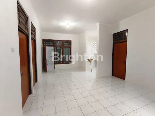 image RUMAH SIAP PAKAI DALAM PERUMAHAN YANG AMAN, DAN NYAMANLOKASI STRATEGIS (2)