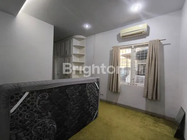 image RUMAH FULL FURNISHED ASRI TENGAH KOTA PEKANBARU (7)