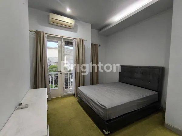 image RUMAH FULL FURNISHED ASRI TENGAH KOTA PEKANBARU (5)