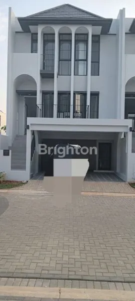 image RUMAH MEWAH 3 LANTAI DI GREENWICH BSD (1)