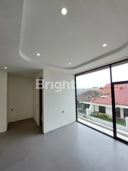 image RUMAH BARU 2 LANTAI KLAMPIS SEMOLO, SURABAYA TIMUR.  STRATEGIS DEKAT RAYA MERR DHARMAHUSADA INDAH - KERTAJAYA INDAH - HOKKY BUAH SUPERMARKET - GALAXY MALL - KAMPUS ITS - KAMPUS UNAIR - MANYAR KERTOARJO - KLAMPIS JAYA, DLL. (6)