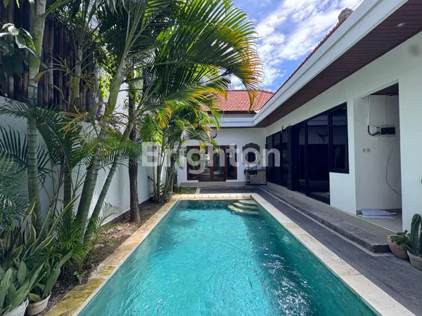 image VILLA 2KT DI UMALAS, KOLAM RENANG & FURNISH LENGKAP (8)