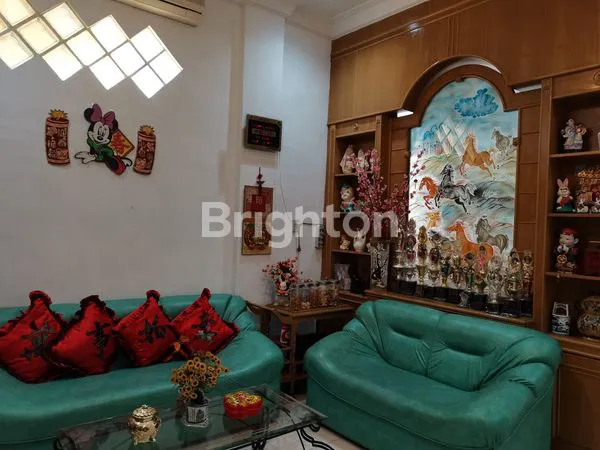 image HUNIAN NYAMAN 3 LANTAI, LOKASI STRATEGIS (4)