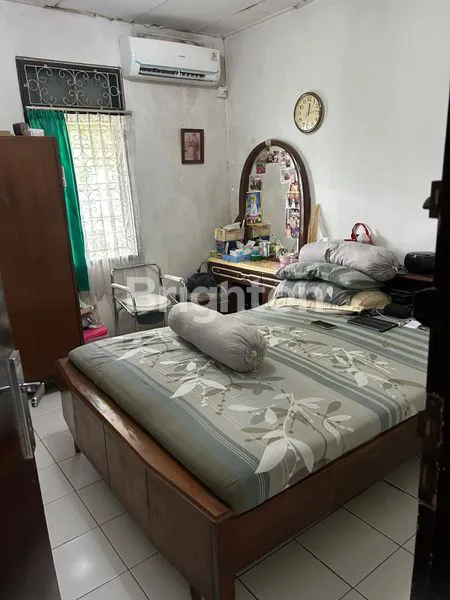 image JUAL RUMAH, LUAS DAN NYAMAN, DI LOKASI STRATEGIS (6)