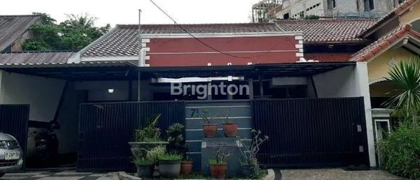 image RUMAH TERAWAT PINGGIR JALAN KALIMALANG PONDOKBAMBU (1)