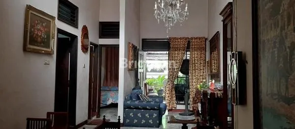 image RUMAH TERAWAT PINGGIR JALAN KALIMALANG PONDOKBAMBU (4)