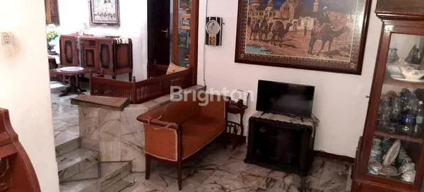 image RUMAH TERAWAT PINGGIR JALAN KALIMALANG PONDOKBAMBU (5)