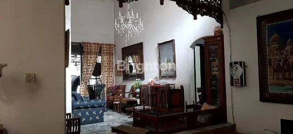 image RUMAH TERAWAT PINGGIR JALAN KALIMALANG PONDOKBAMBU (6)