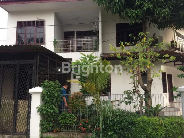 image RUMAH MEWAH MEDAN BARU (1)