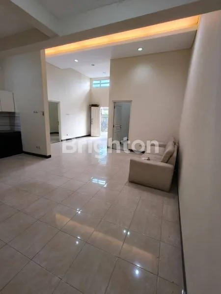 image RUMAH CAKEP MINIMALIS JARANG ADA SIAP HUNI DI KLAMPIS WISMA MUKTI DEKAT MANYAR, MERR GALAXY MALL, ITS UNAIR, PAKUWON CITY, ARAYA, TENGAH KOTA, DHARMAHUSADA KERTAJAYA, NGAGEL (3)