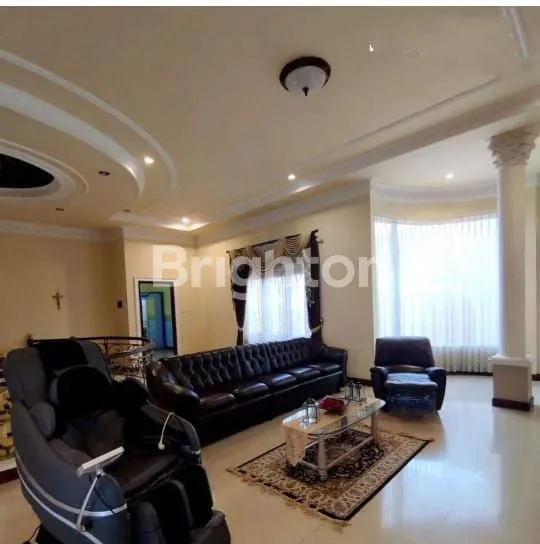 image DIJUAL RUMAH MEWAH FULL FURNISH PREMIUM ARAYA MAIN ROAD KAVLING HOOK STRATEGIS  (5)