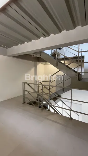 image KAWASAN PERGUDANGAN MODERN DAN HYBRID DI BARAT JAKARTA (8)