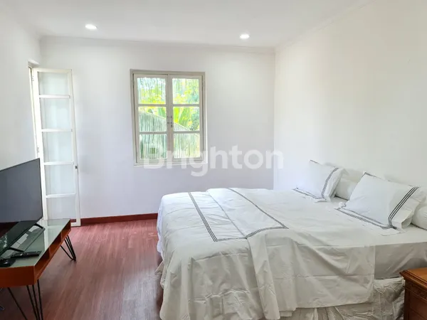 image HUNIAN EKSKLUSIF KEMANG BARAT, 3+2 KT & KOLAM RENANG (2)