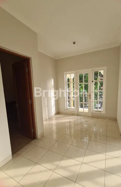 image RUMAH DIJUAL KOTA WISATA CIBUBUR (8)