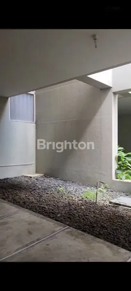 image TOWNHOUSE MEWAH 3 LANTAI DI WISATA BUKIT MAS (6)