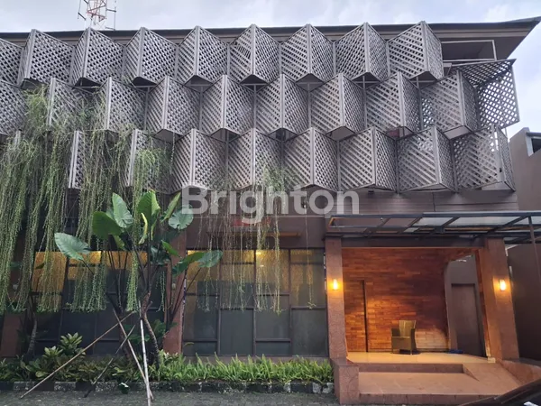 image INVESTASI STRATEGIS! SEMI GEDUNG 444 M² MULTIPURPOSE  – COCOK KLINIK / CAFé / KANTOR, KEBAYORAN BARU (1)