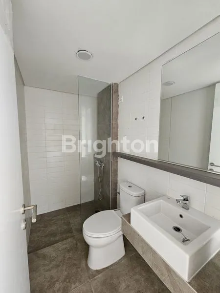 image RUMAH MEWAH 3 LANTAI FULL FURNISHED DI BSD (8)