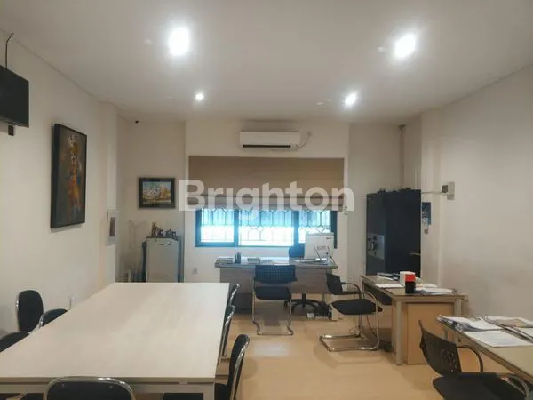 image JUAL RUKO DI JALAN GATOT SUBROTO TIMUR LOKASI SANGAT STRATEGIS  (8)