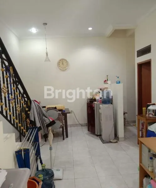 image RUMAH 2½ LANTAI DI KOSAMBI BARU CENGKARENG JAKARTA BARAT  (3)